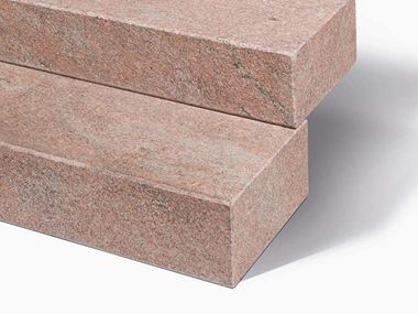 Muurblokken gneis Bologna op maat gezaagd