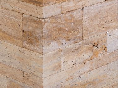 Op maat gezaagde gouden travertin muurbekleding
