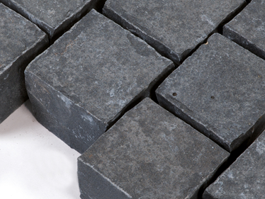 Basalt Takeda bestrating 10x10x8cm Detail