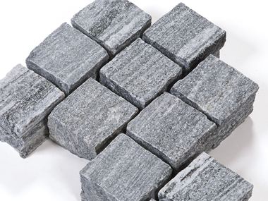 Bestrating Gneiss Urban Grey Line op maat gezaagd