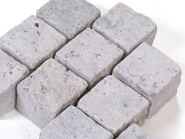 Travertin Zilveren bestratingstenen Detail