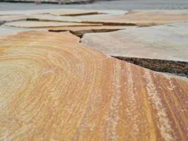 Veelhoekige platen kwartsiet Iers goud