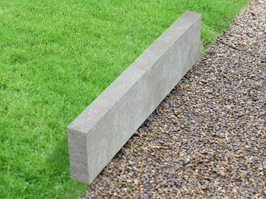 Kalksteen Camino Grey Gazonrand met gazon en grind
