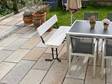 Graniet_patio_vloer_Girona_Antiek_zitje_groep_tuin_zicht