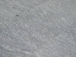 Fijne Urban Grey Line granieten platen uit de buurt Close-up van een granieten plaat in een speciaal voorwerp