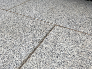 Robuust en antislip: Silver Gala granieten terrasplanken graniet