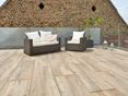 Dakterras met loungemeubilair en houtlook Canada Lodge terrastegels