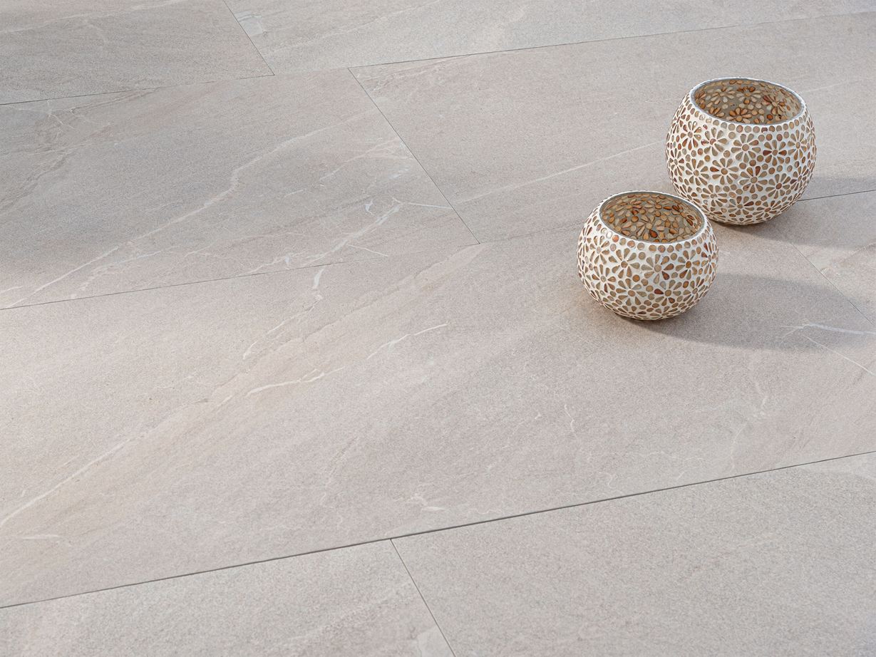 Lichtgekleurd terras met leisteenlook en Canyon Gold Moderne leisteen in lichtgouden en crèmekleuren: dat is Canyon Gold