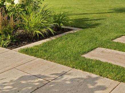 Natura platen met bedrand en stapstenen