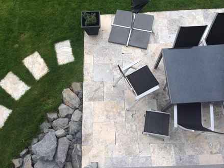 Klantenfoto Zilveren platen, terras met zitgedeelte