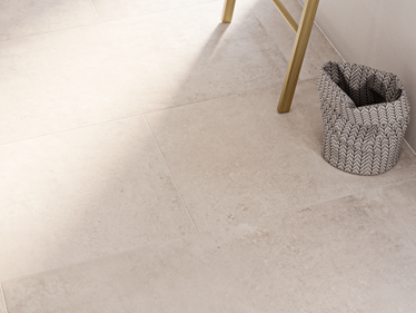 Betonlook tegels Urban Pearl bovenaanzicht met decoratie