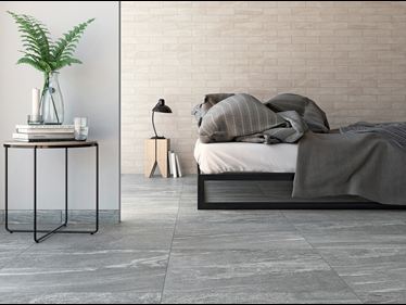 Slaapkamer met Dolomit Silver tegels in granietlook