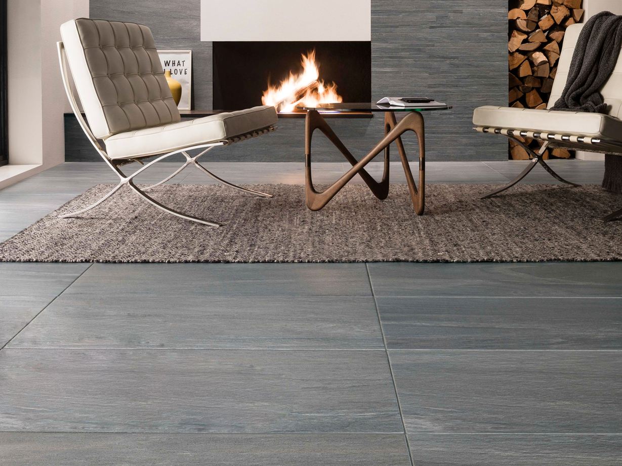 Modern en elegant steenlook Woonkamer met Mountain Grey keramische tegels