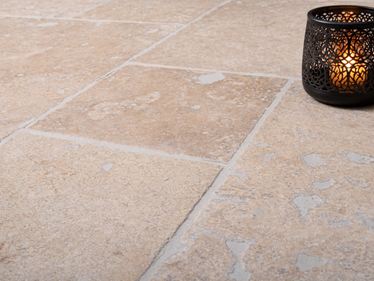 Ivoorcrème met zwarte decoratie Galerij 1