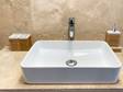Waschbecken auf Travertin Rustic