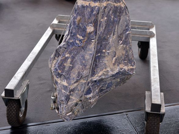 Natuursteen op een trolley