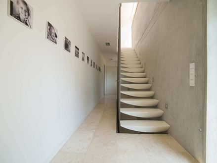 Travertin Classic Licht in het trappenhuis